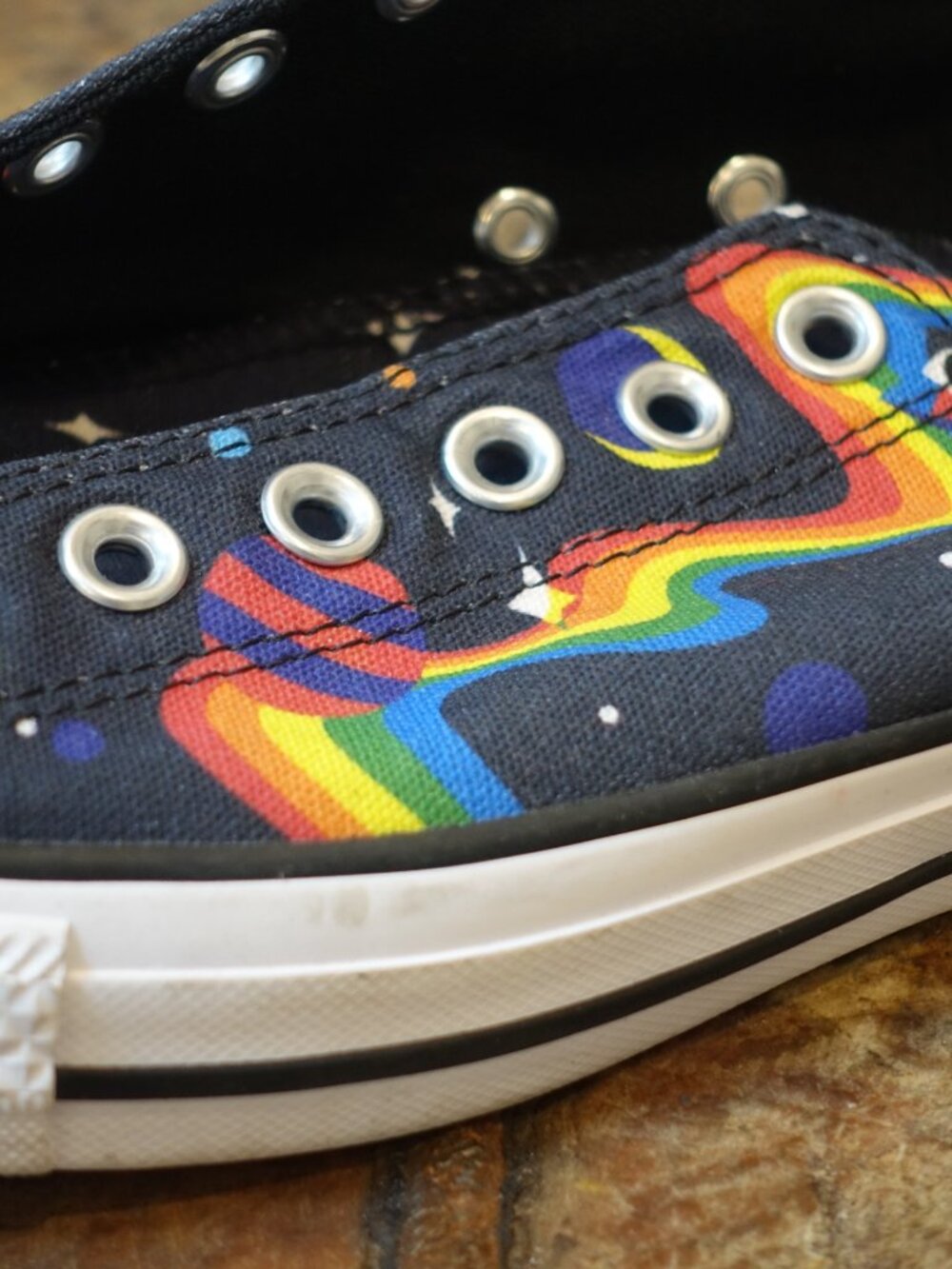 Converse Special Find . Unique And Part Of The Pride Collection - Picture 8 of 9